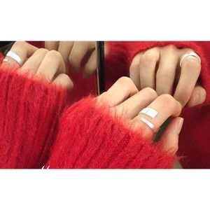 Silver Color Progressive Ring